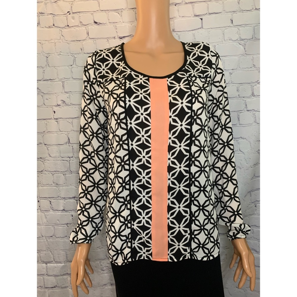 Buttons nordstrom Long Black and White Flowy Design abstract blouse size small